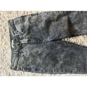 🏷️ 2 for 15 Acid wash forever 21 size 26 jeans